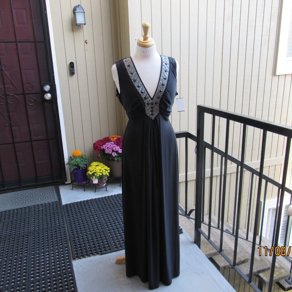 #426  NEW WOMEN'S LONG BEADED BLACK DRESS BY PAPER DOLL  (SIZE 14W)